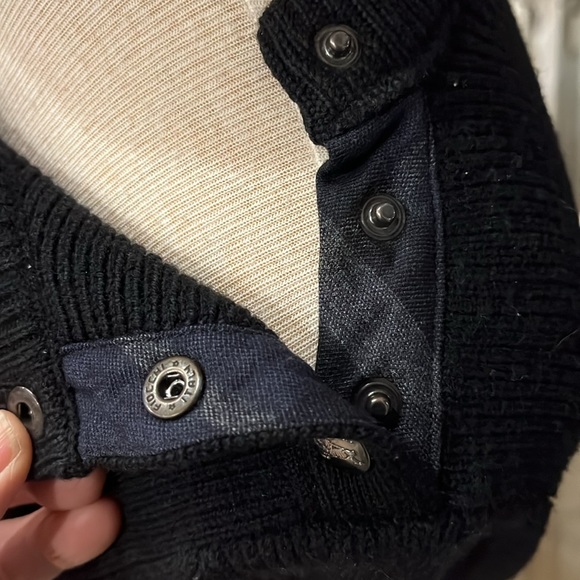 💕🎉 HOST PICzk🎉💕 VGUC vintage Burberry merino wool sweater - Picture 5 of 9